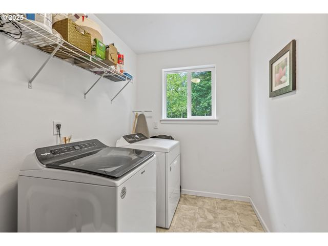 26 MARINA Dr, Cathlamet, WA 98612