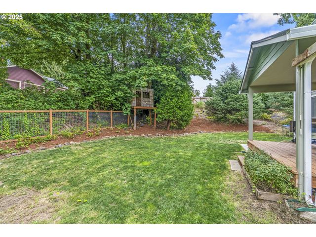 26 MARINA Dr, Cathlamet, WA 98612