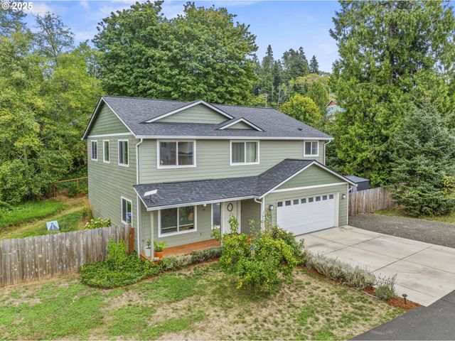 26 MARINA Dr, Cathlamet, WA 98612