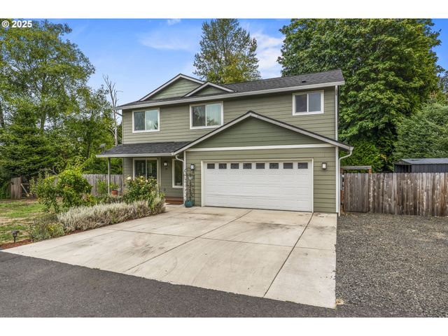 26 MARINA Dr, Cathlamet, WA 98612