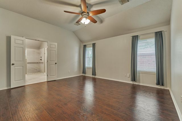 27 E Russet Grove Circle, The Woodlands, TX 77384