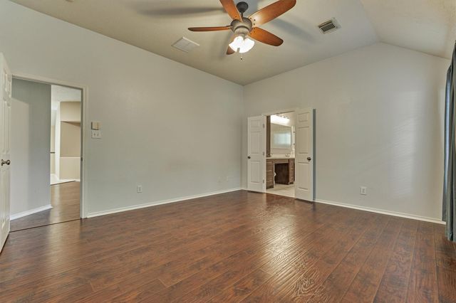 27 E Russet Grove Circle, The Woodlands, TX 77384