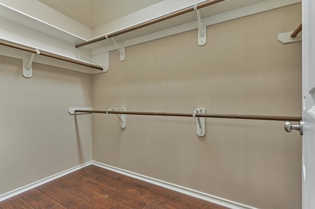 27 E Russet Grove Circle, The Woodlands, TX 77384