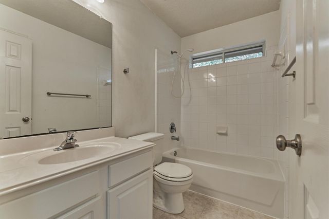 27 E Russet Grove Circle, The Woodlands, TX 77384