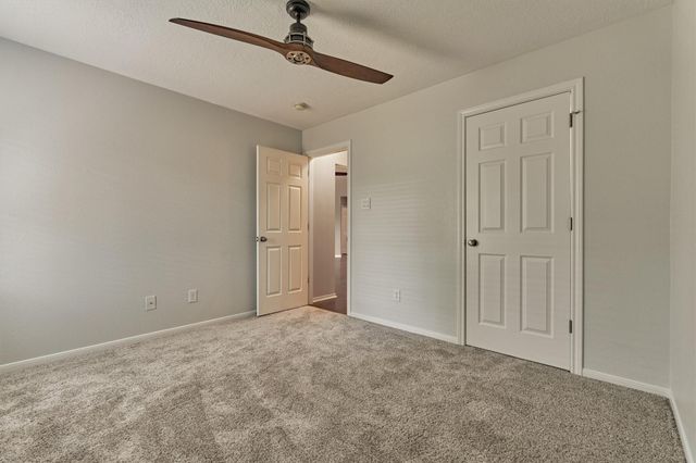 27 E Russet Grove Circle, The Woodlands, TX 77384