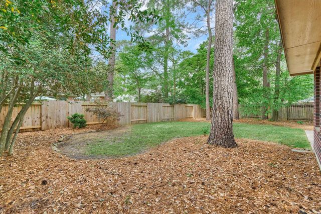 27 E Russet Grove Circle, The Woodlands, TX 77384