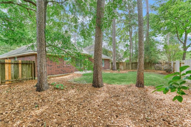 27 E Russet Grove Circle, The Woodlands, TX 77384