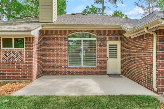 27 E Russet Grove Circle, The Woodlands, TX 77384