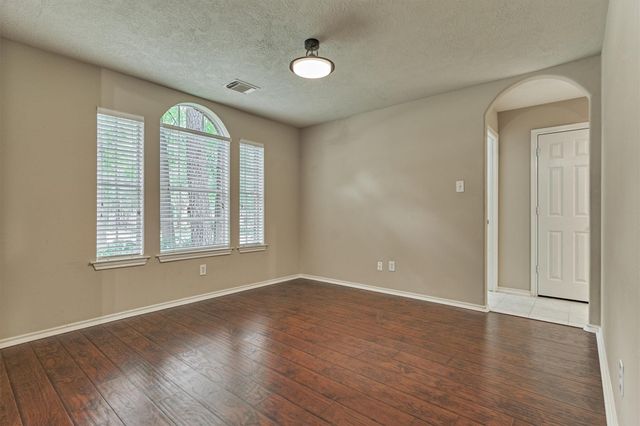 27 E Russet Grove Circle, The Woodlands, TX 77384