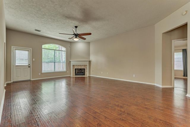 27 E Russet Grove Circle, The Woodlands, TX 77384