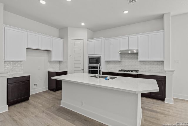 9409 Mattock, San Antonio, TX 78254