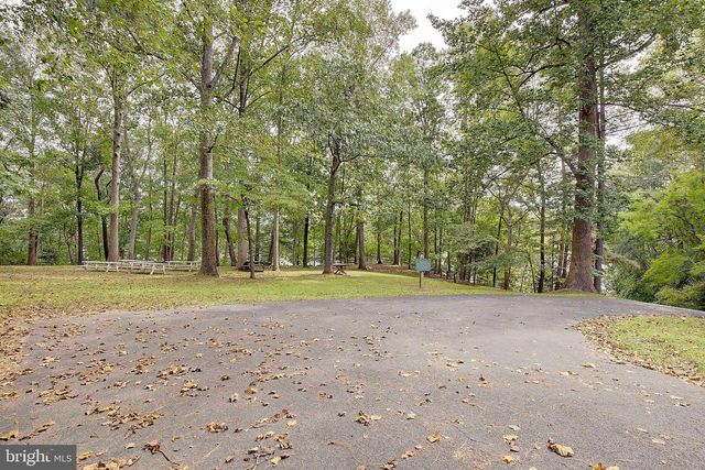7421 STONE CT, Saint Leonard, MD 20685