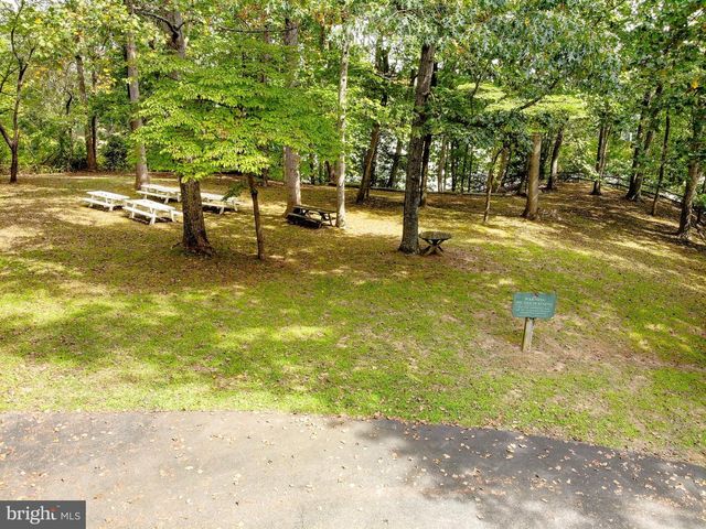 7421 STONE CT, Saint Leonard, MD 20685