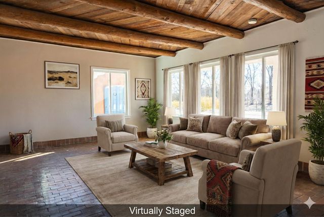 929 Stuart Road NW, Albuquerque, NM 87114