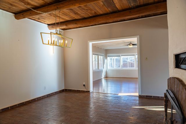 929 Stuart Road NW, Albuquerque, NM 87114