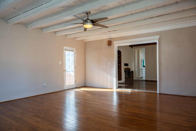 929 Stuart Road NW, Albuquerque, NM 87114