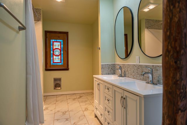 929 Stuart Road NW, Albuquerque, NM 87114