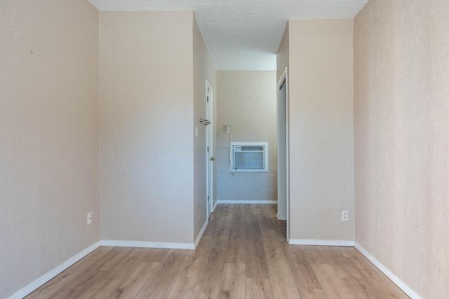 929 Stuart Road NW, Albuquerque, NM 87114