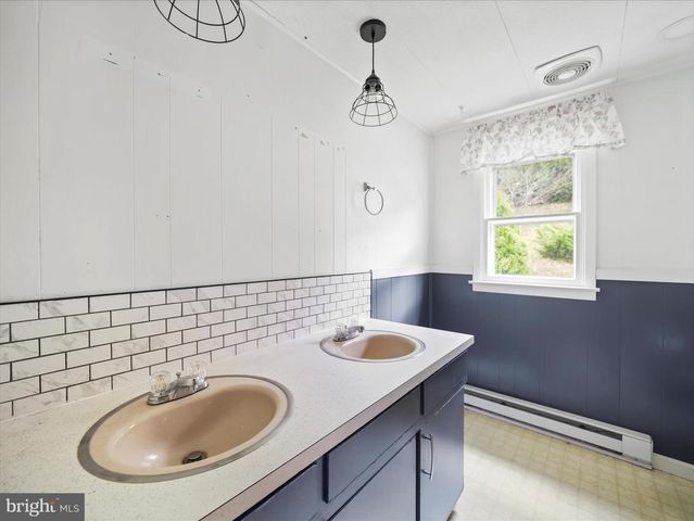 11362 ORCHARD ROAD RD, Waynesboro, PA 17268