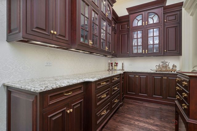 93 Hawley Woods Road, Barrington, IL 60010