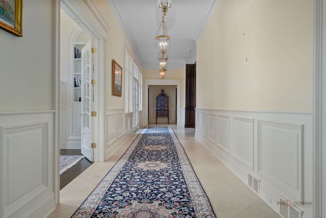 93 Hawley Woods Road, Barrington, IL 60010