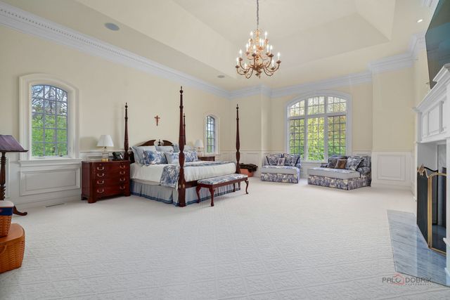 93 Hawley Woods Road, Barrington, IL 60010