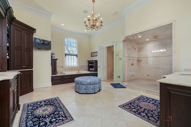 93 Hawley Woods Road, Barrington, IL 60010