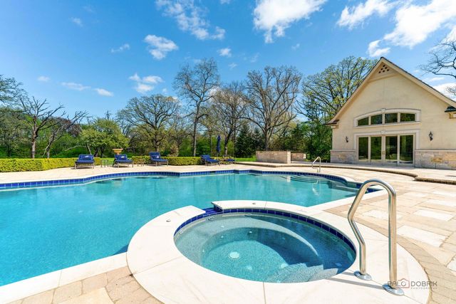 93 Hawley Woods Road, Barrington, IL 60010