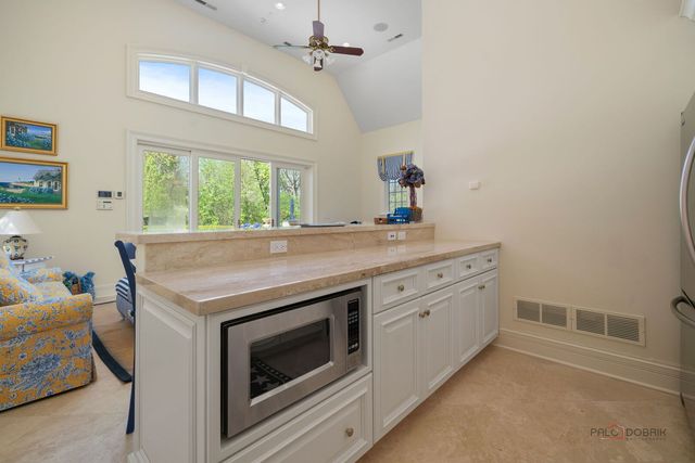 93 Hawley Woods Road, Barrington, IL 60010