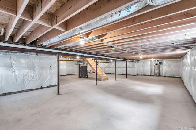 68 Caroline Street, Bethpage, NY 11714