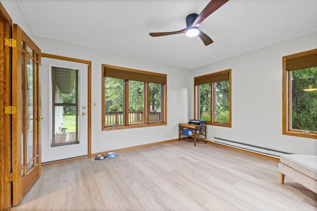 2082 Cowern Place E, North Saint Paul, MN 55109
