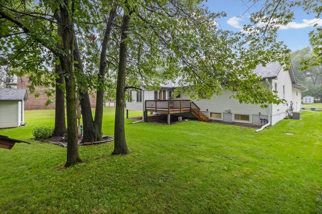 2082 Cowern Place E, North Saint Paul, MN 55109