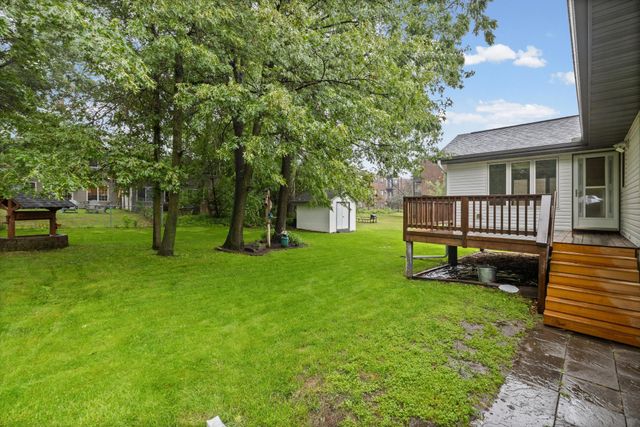 2082 Cowern Place E, North Saint Paul, MN 55109