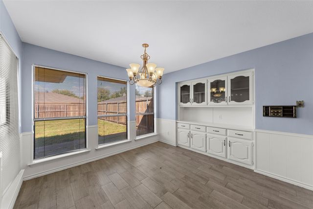 1445 Thunderbrook Drive, Desoto, TX 75115