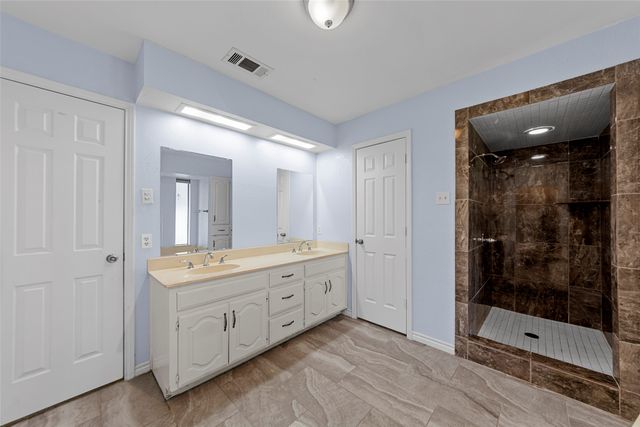 1445 Thunderbrook Drive, Desoto, TX 75115