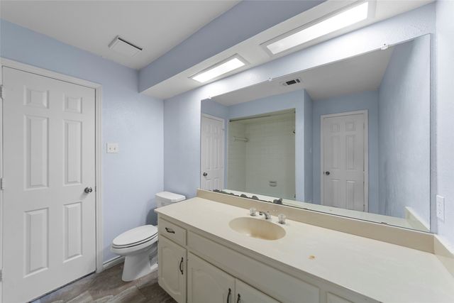 1445 Thunderbrook Drive, Desoto, TX 75115