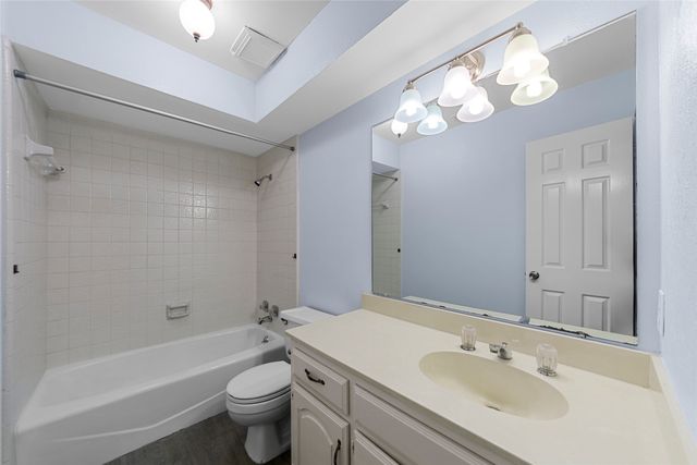 1445 Thunderbrook Drive, Desoto, TX 75115