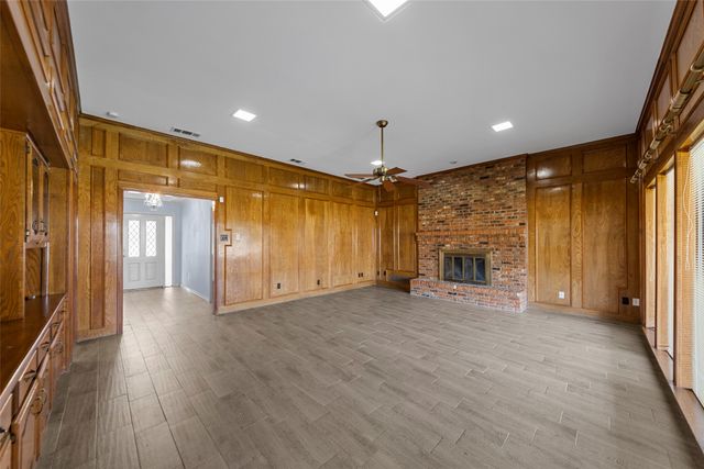 1445 Thunderbrook Drive, Desoto, TX 75115