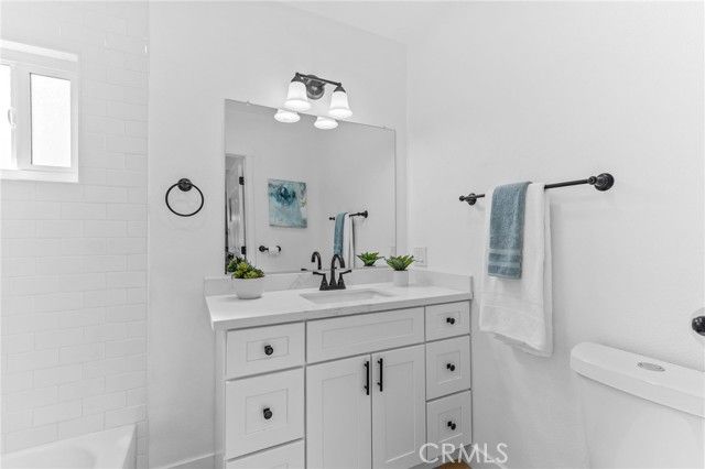 268 W Willow, Pomona, CA 91768