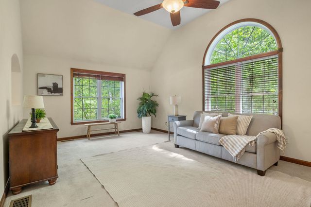 7 Westminster Lane, Auburn, NH 03032