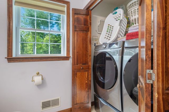 7 Westminster Lane, Auburn, NH 03032