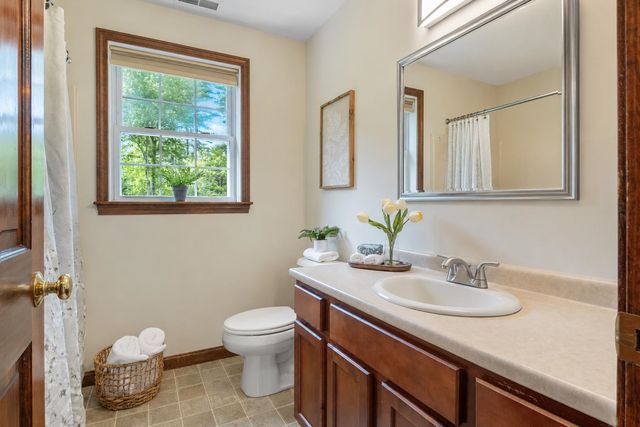 7 Westminster Lane, Auburn, NH 03032