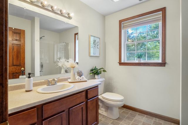 7 Westminster Lane, Auburn, NH 03032