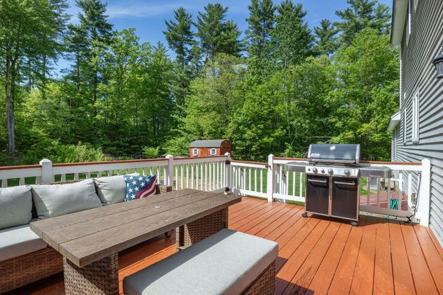 7 Westminster Lane, Auburn, NH 03032