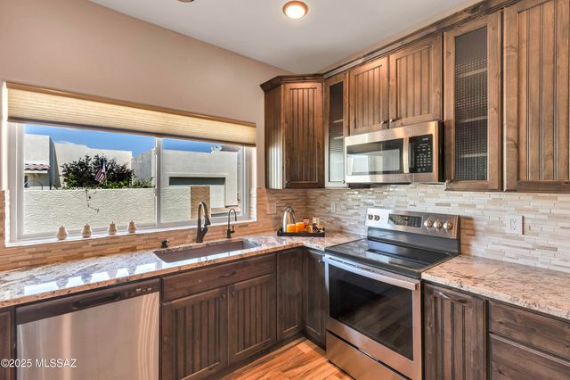 2833 S Full Moon Drive, Tucson, AZ 85713