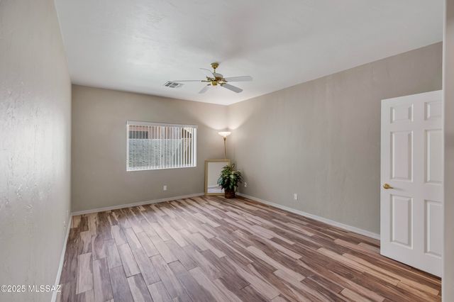 2833 S Full Moon Drive, Tucson, AZ 85713