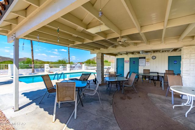 2833 S Full Moon Drive, Tucson, AZ 85713