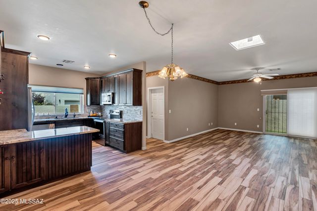 2833 S Full Moon Drive, Tucson, AZ 85713