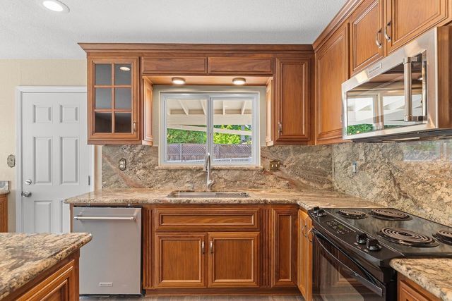 940 Constitution Way, Tracy, CA 95376