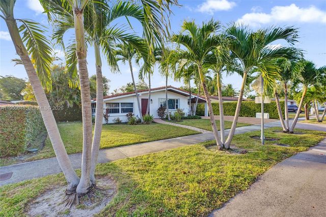 21120 NE 24th Ct, Miami, FL 33180